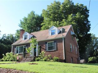 215 Walker St, Morganton, NC 28655