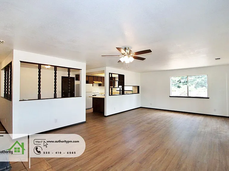 8615 Patricia Dr — Photo 5