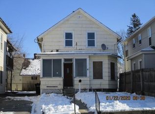 8 Day St, Webster, MA 01570