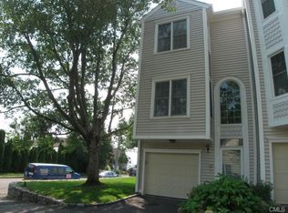 74 Bywatyr Ln UNIT 74, Bridgeport, CT