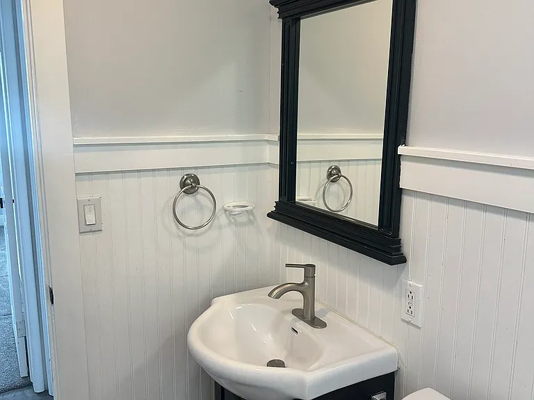Guest Bathroom (Bathroom #2)