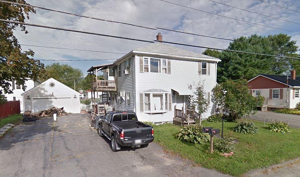 Older Google Street View Pic. Apartment is on the 2nd Floor. Picture window is the living room.