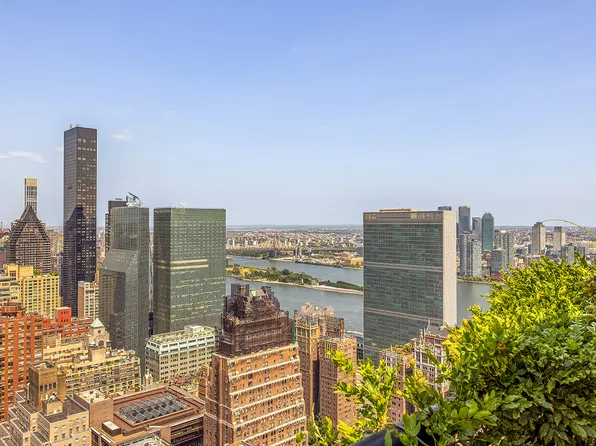 250 East 40th Street image 24 of 24