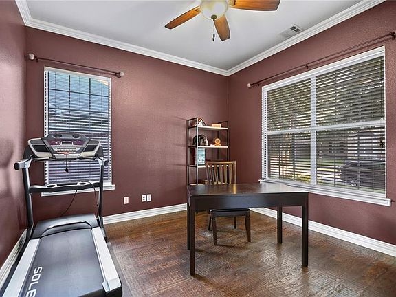 5th image of 2640 Bandolier Ln