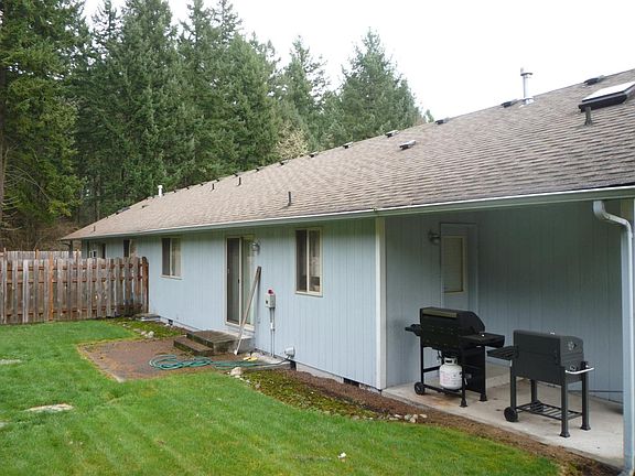 5th image of 411 187th St E