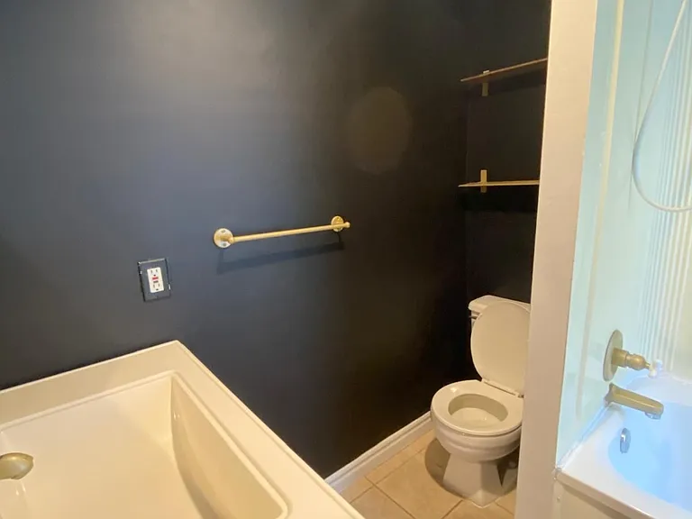 177 Logan Ave #UPPER — Photo 9
