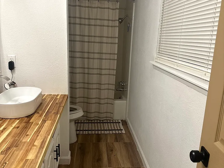 1417 Hawk Ave — Photo 10