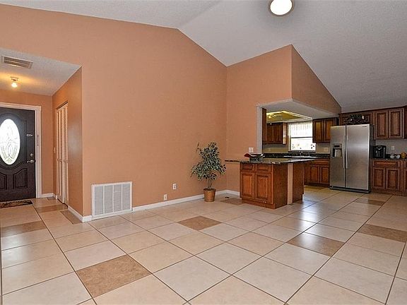 2nd image of 496 Kentucky Woods Ln W