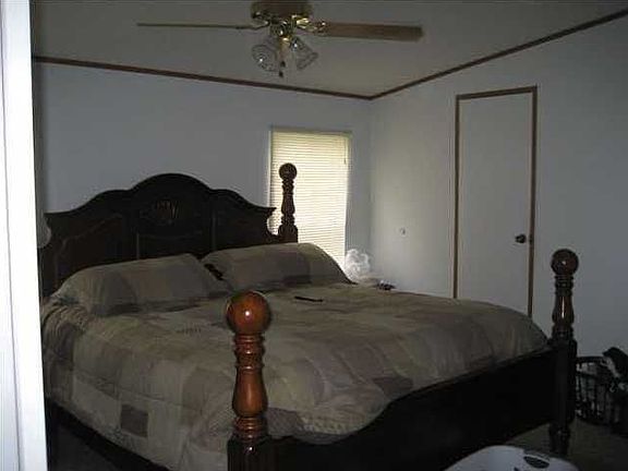 4th image of 1021 La Nina Ave