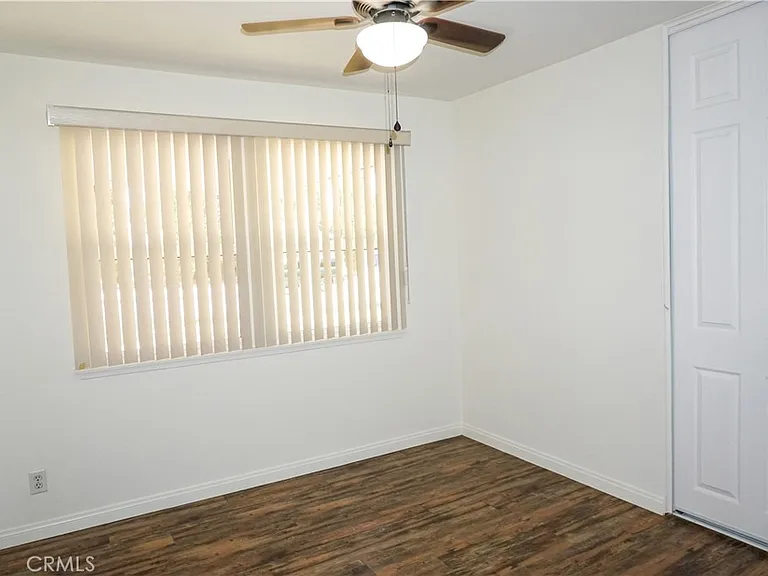 23003 Runnymede St — Photo 14
