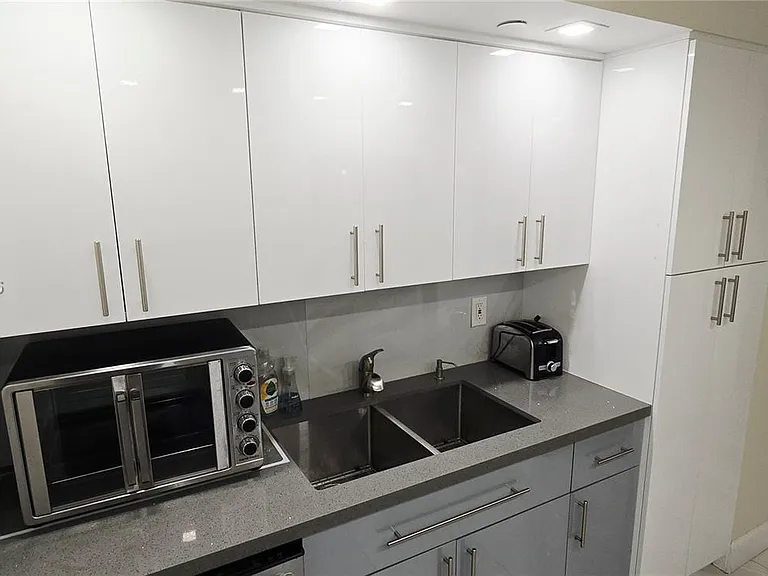 6917 Collins Ave #1212 — Photo 14