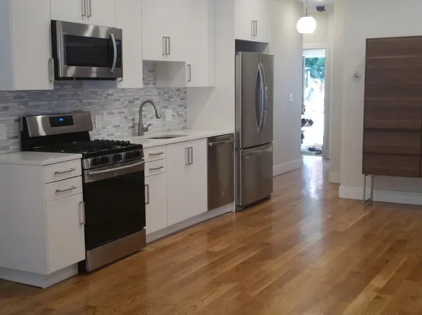 1556 Cambridge St, Cambridge, MA