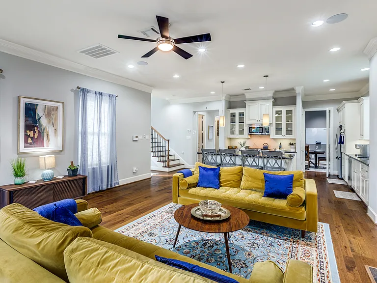 4535 Polk St — Photo 32