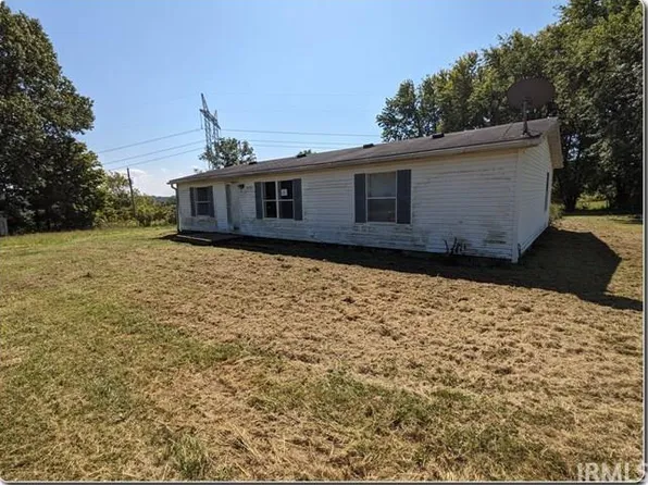 2105 Williams Silverville Rd, Williams, IN 47470