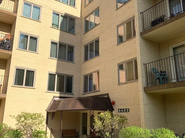 6433 W Belle Plaine Ave APT 209, Chicago, IL 60634