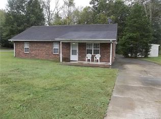 8201 Old Plank Rd, Charlotte, NC 28216