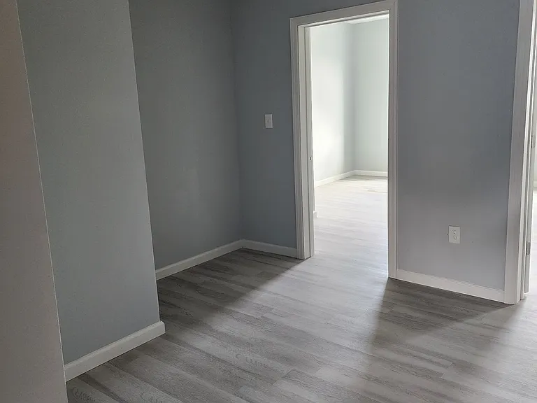 33 Saint Josephs Ave #3-F — Photo 2