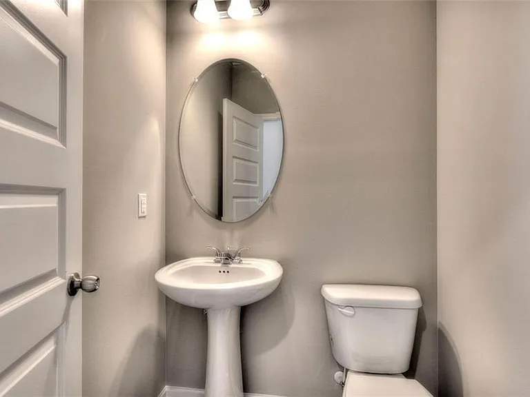 106 Belmont Ln — Photo 6