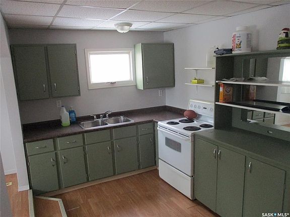 5th image of 341 4th AVENUE W