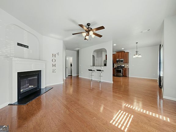 4th image of 9 Matador Way