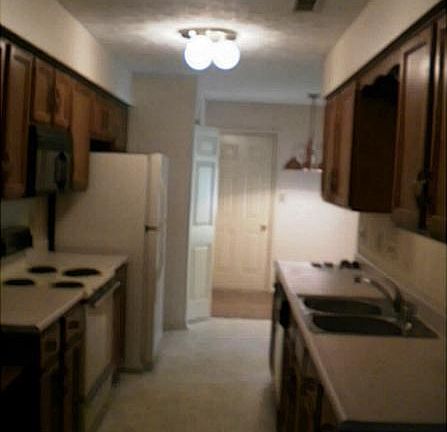 2nd image of 2102 N Oak Run North Dr