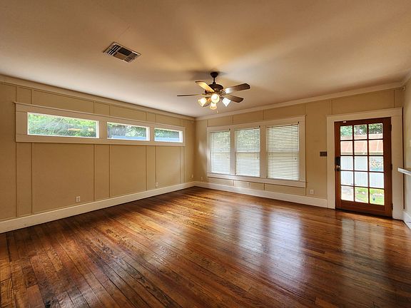 5th image of 709 W Coll St