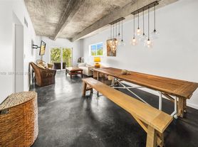 301 Michigan Ave, Miami Beach, FL
