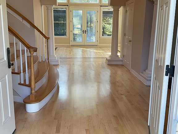 5th image of 5093 Rowen Oak Rd