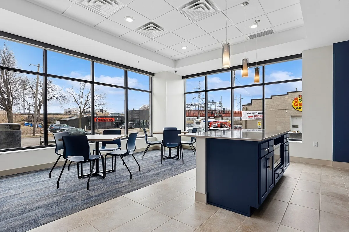 Lounge - Marshall Avenue Flats