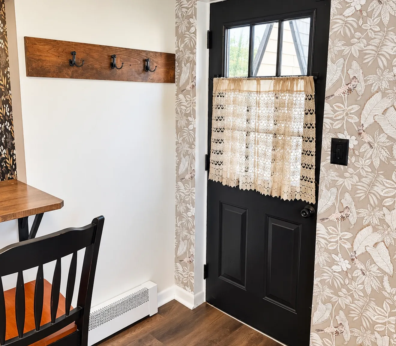 2 bed, 700 sqft, $1,250 — Photo 3