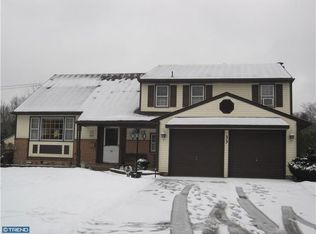 33 Nottingham Way, Turnersville, NJ 08012