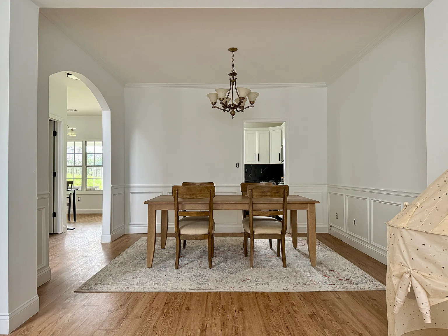 4 bed, 2.5 bath, 2154 sqft, $3,150 — Photo 4