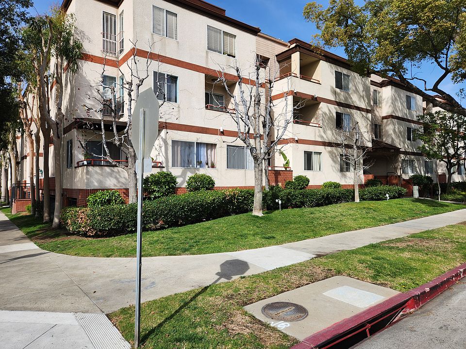 1st image of 401 N Kenwood St APT 301