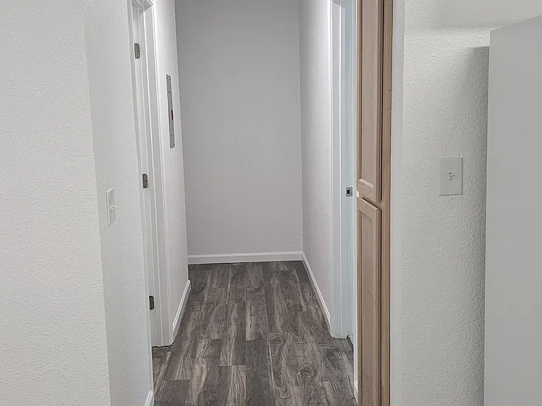 835 W 4th Ave — Photo 5