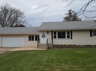 29 South St, Bristol, IL 60512