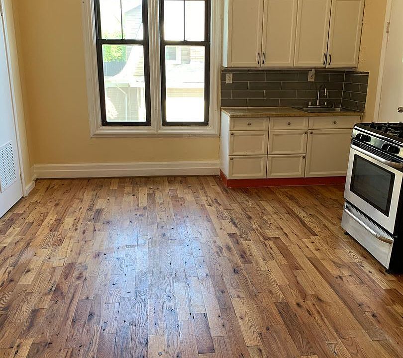 1st image of 164 N Day St Unit 2