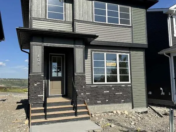 406 W River Ave, Cochrane, AB T4C 3B8