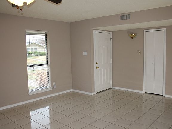 5th image of 631 Tumbleweed Ct