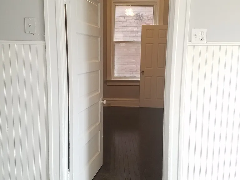 3116 Keokuk — Photo 3