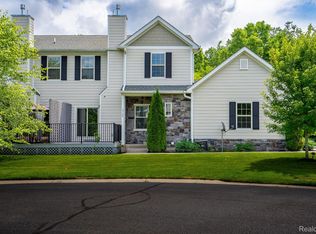1722 Barrington #71, Lake Orion, MI 48360