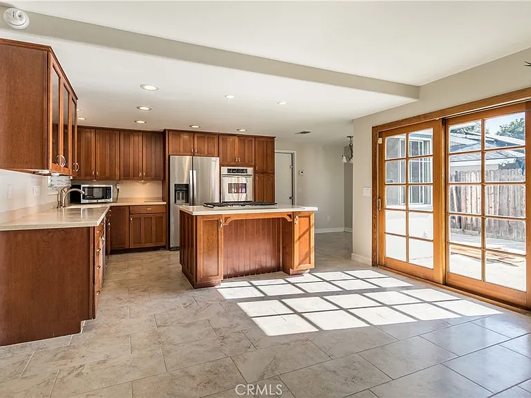 25145 Daisy Ave — Photo 7
