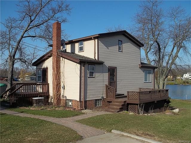 1st image of 3701 Woodland Dr