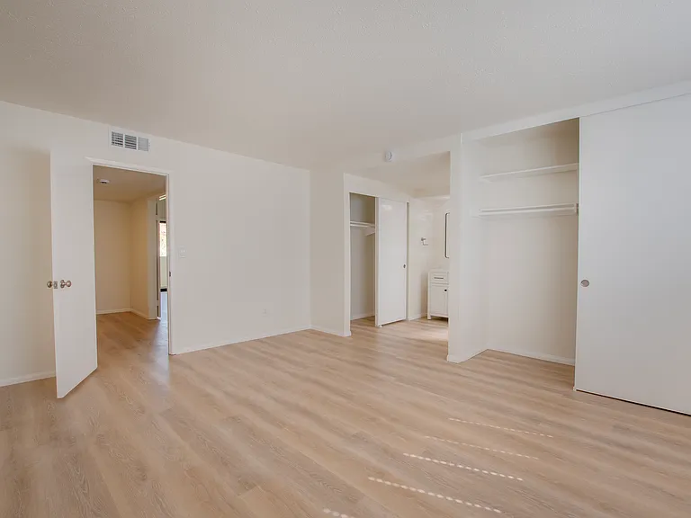 7413 Caminito Carlotta — Photo 18