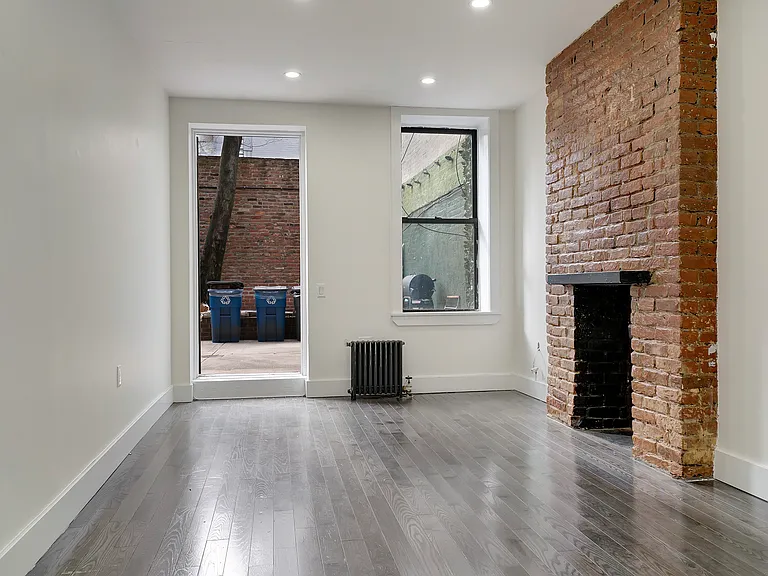 210 Avenue B #1N — Photo 3