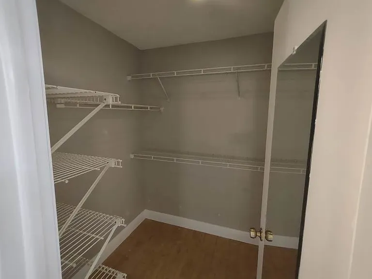8811 Seeley Ln — Photo 13