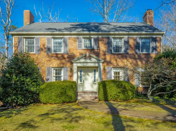 52 Carriage Hl, Signal Mountain, TN 37377