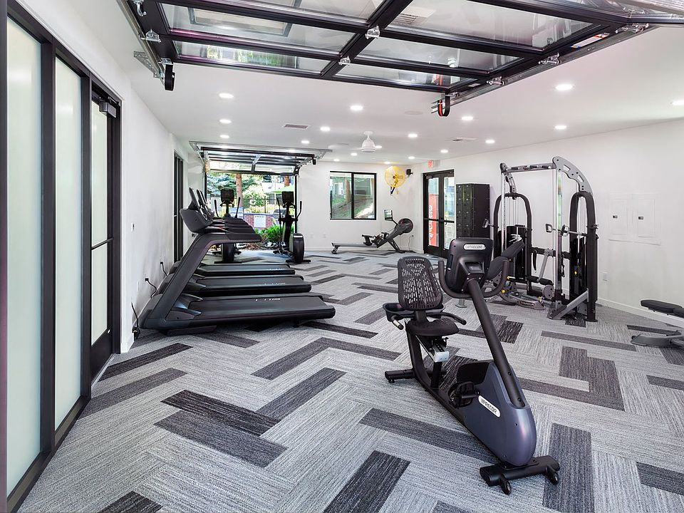 24/7 Fitness Center