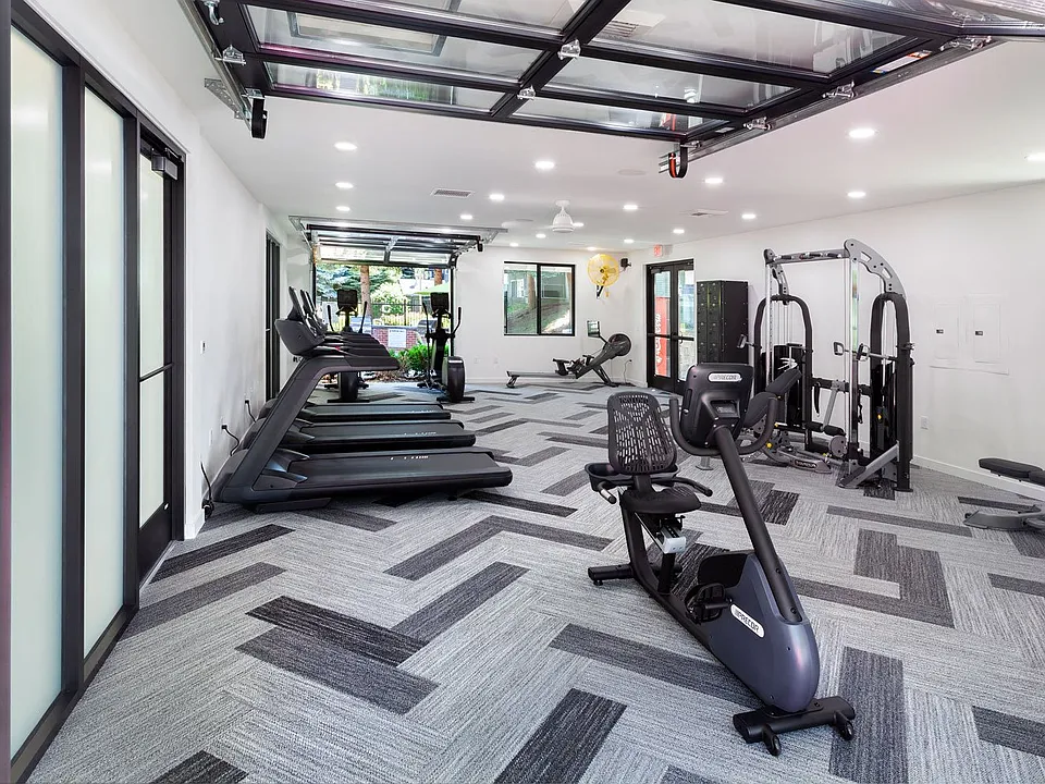 24/7 Fitness Center