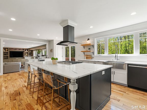 3rd image of 9 Maplewood Road