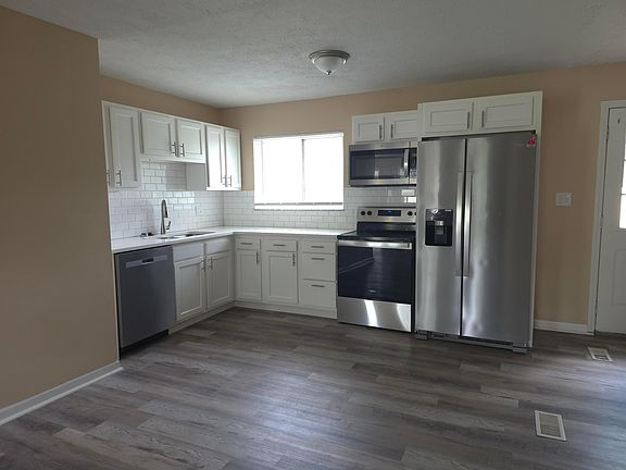 4th image of 3054 Wadsworth Ct